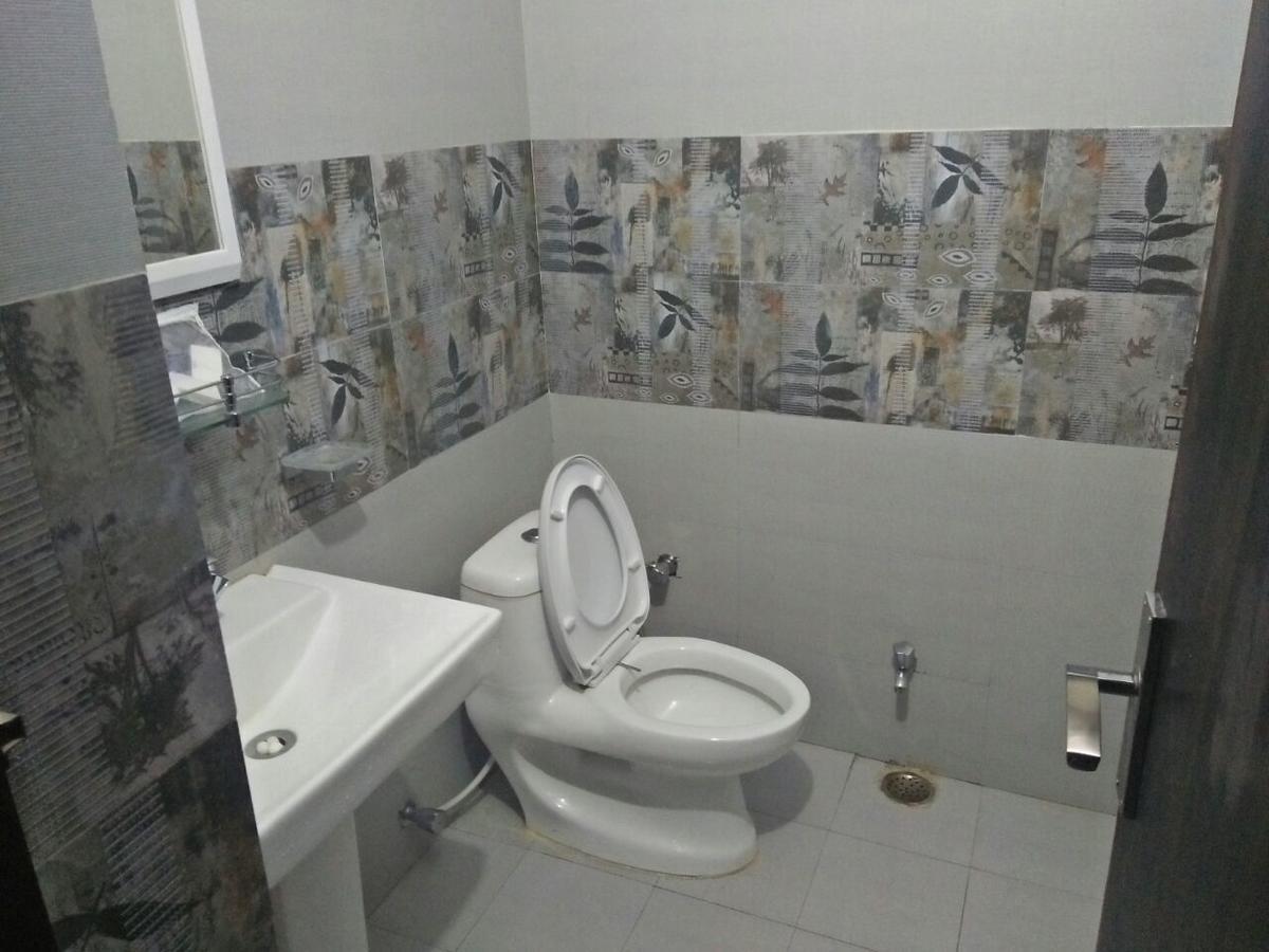 Oyo 11877 Royal Residency Hotell New Tehri Exteriör bild