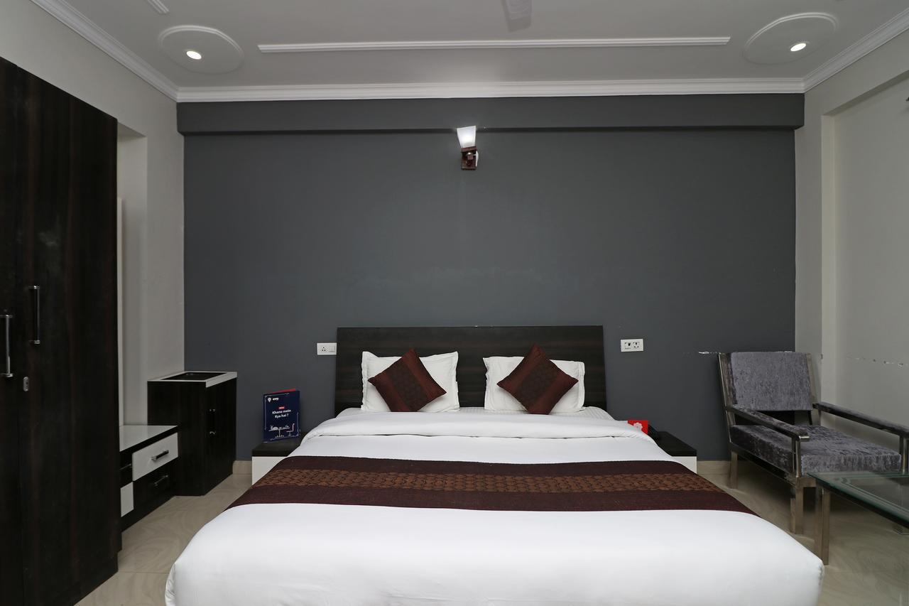 Oyo 11877 Royal Residency Hotell New Tehri Exteriör bild
