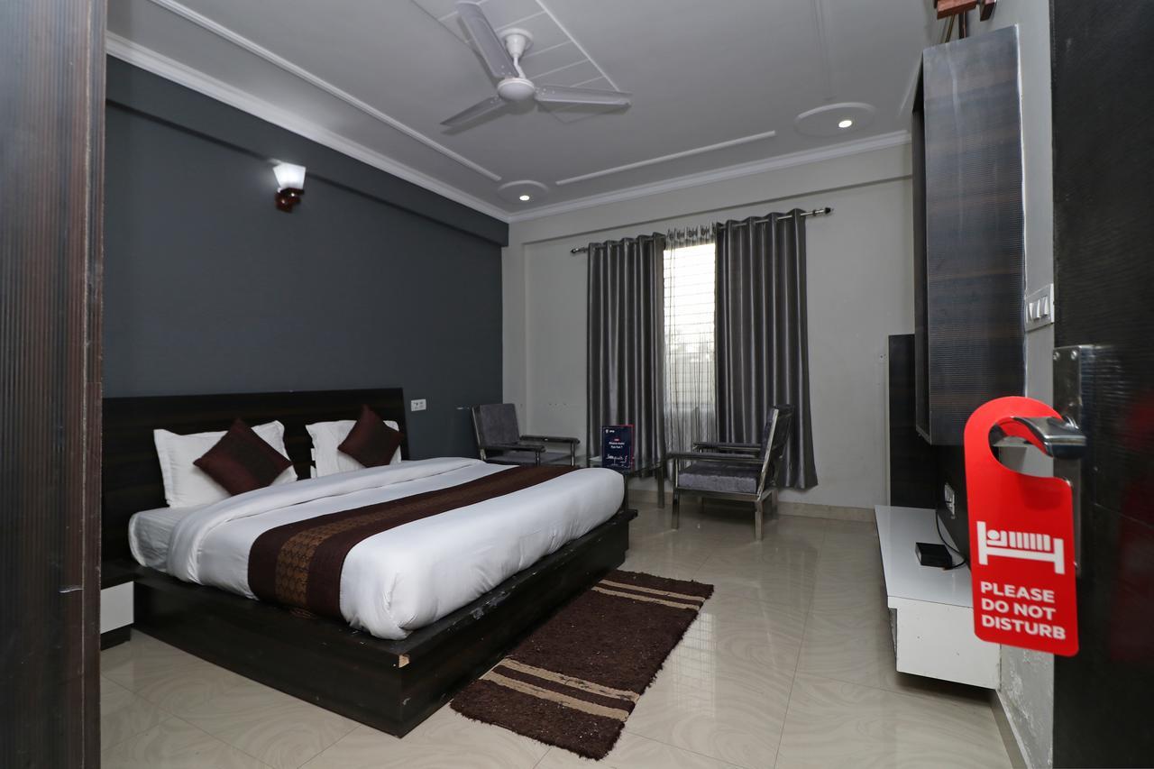 Oyo 11877 Royal Residency Hotell New Tehri Exteriör bild