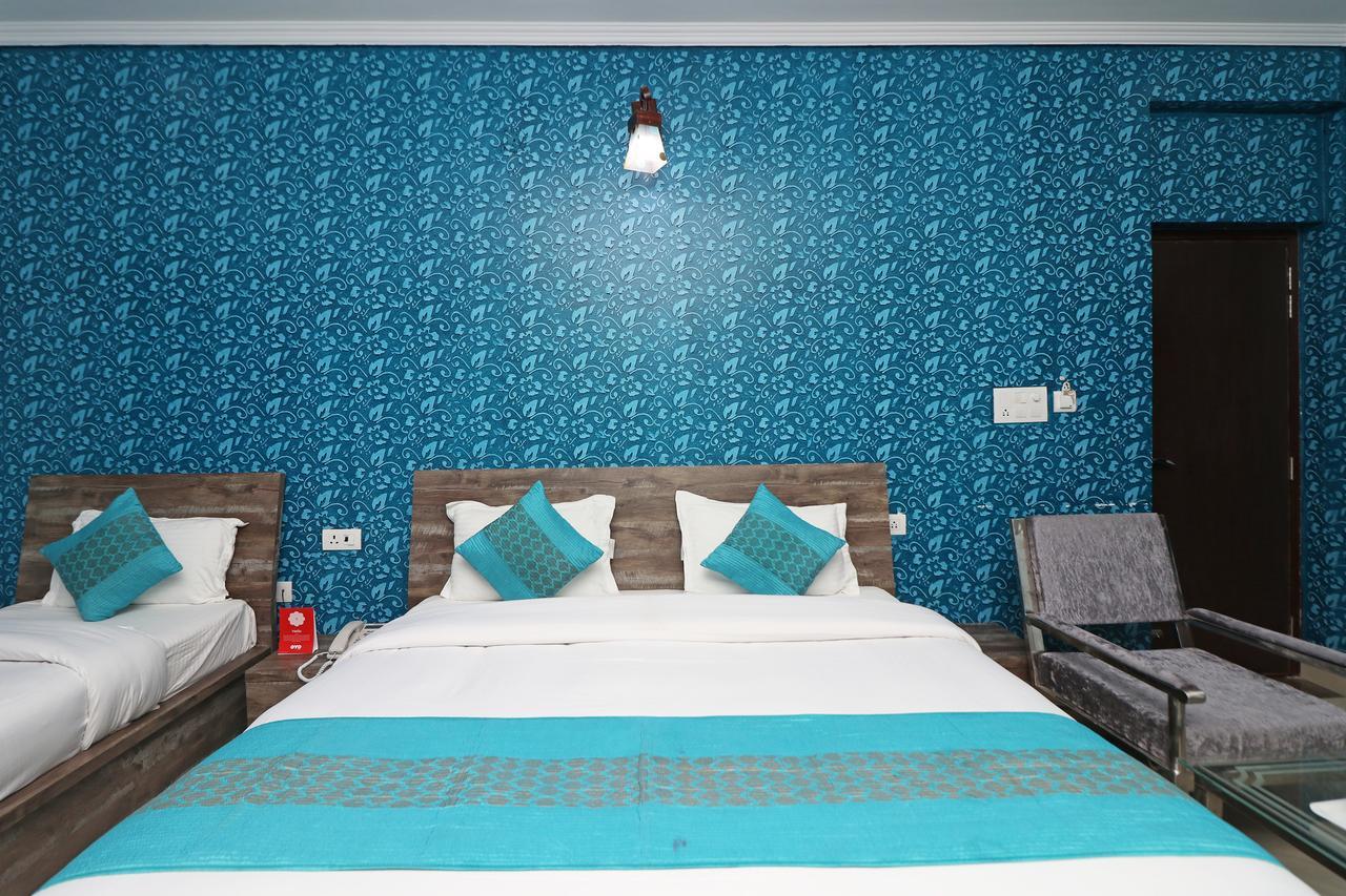 Oyo 11877 Royal Residency Hotell New Tehri Rum bild