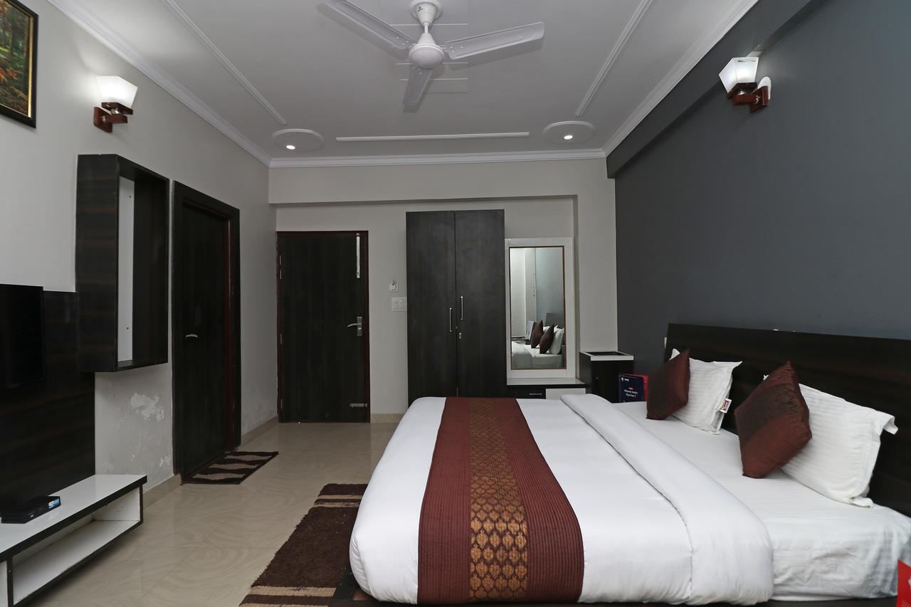 Oyo 11877 Royal Residency Hotell New Tehri Exteriör bild